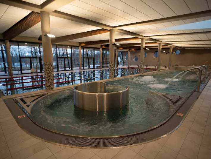Krkonoše aqucentrum Vrchlabí Skialpová trasa v Krkonoších přes Sněžné jámy